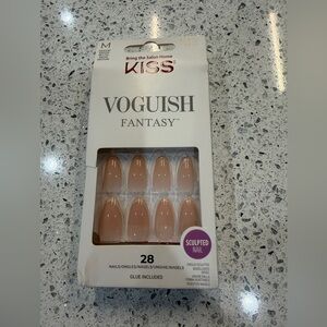 Kiss Voguish Fantasy Sculpted Nails in Nude, size Medium, NIB
